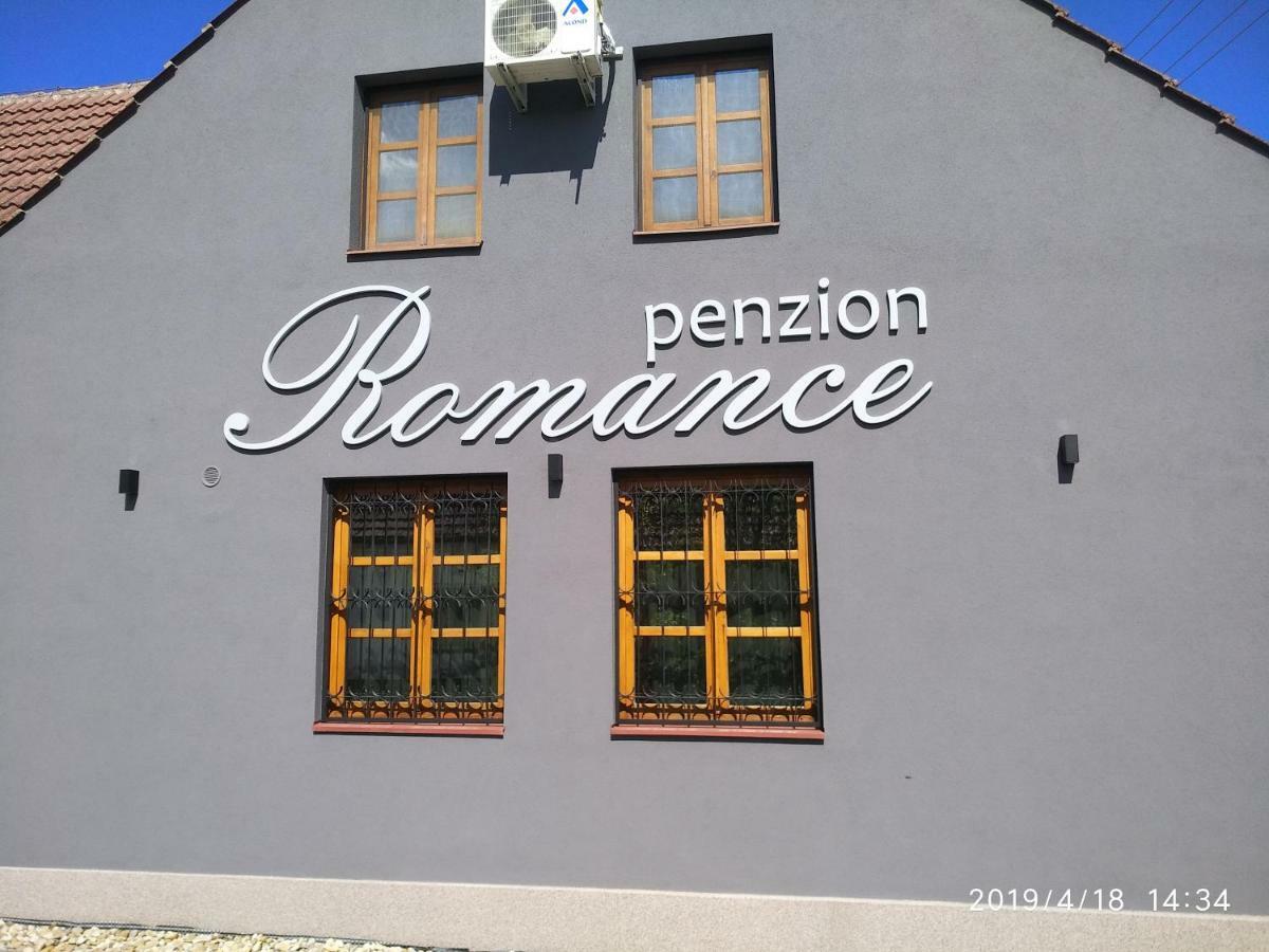 Penzion Romance Breclav Luaran gambar