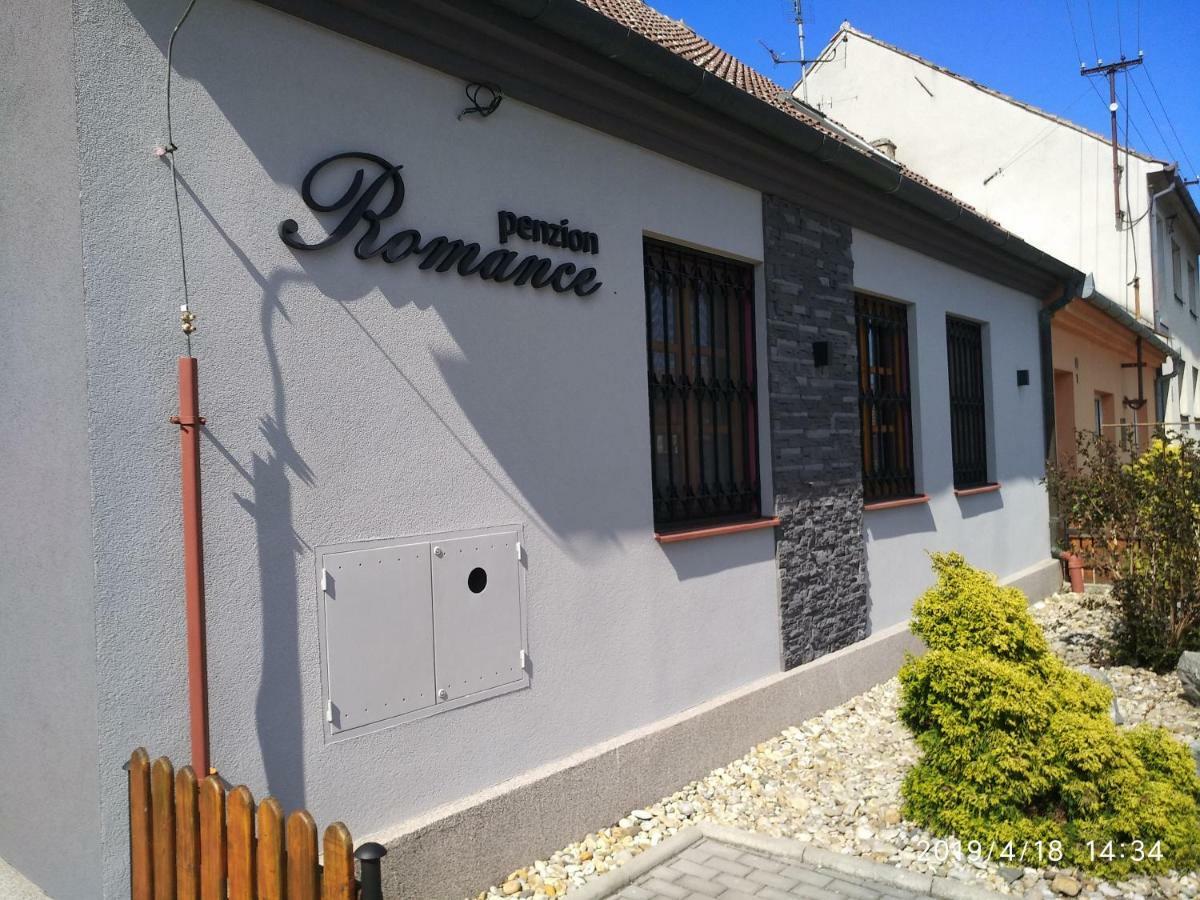 Penzion Romance Breclav Luaran gambar