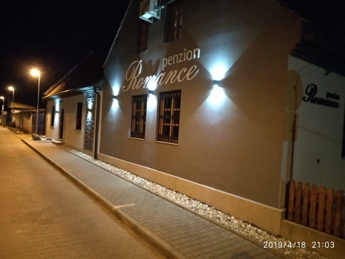 Penzion Romance Breclav Luaran gambar