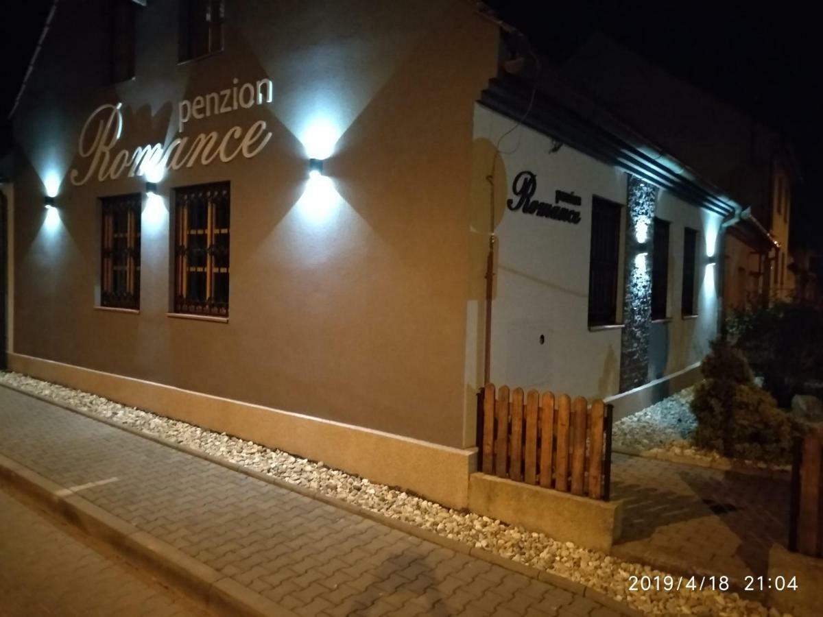 Penzion Romance Breclav Luaran gambar